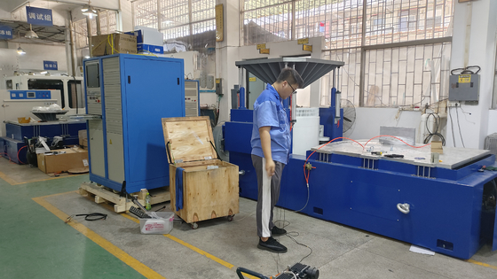 ভালো দাম ব্যাটারি পরীক্ষার জন্য 70kN ইলেক্ট্রোডাইনামিক কম্পন শেকার অনলাইন